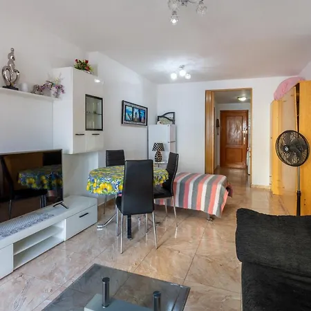 Semesterbostad Mtsrat8 *